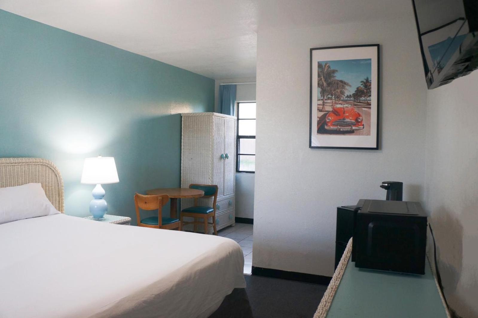 Ocean Holiday Motel Дейтона-Бич Экстерьер фото